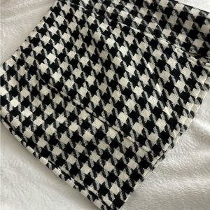 houndstooth skirt